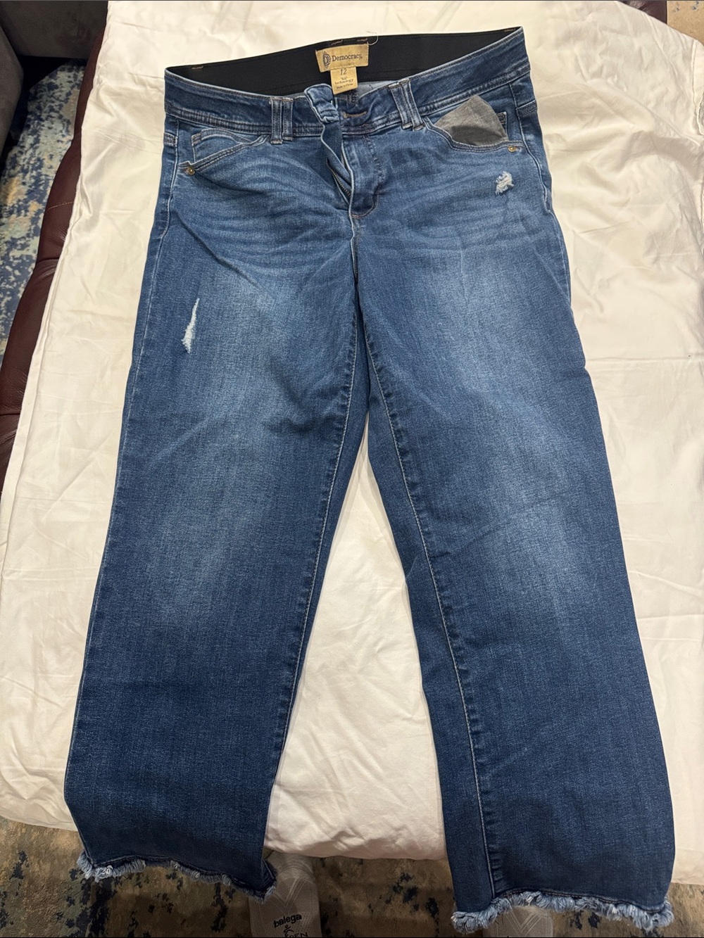 Democracy Medium Blue Distressed Capri Jeans